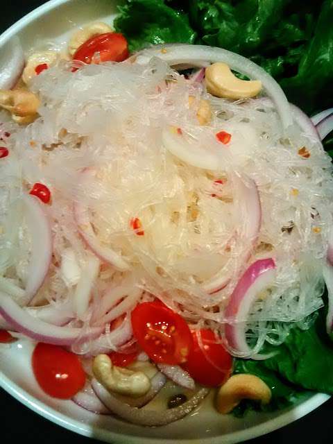 M.c.Thai by Tuptim